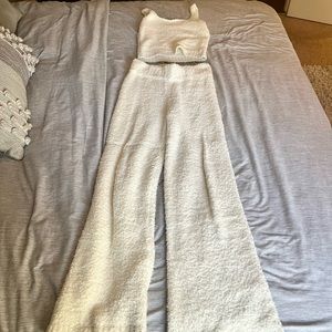 Skims fleece pants and tank set color in bone